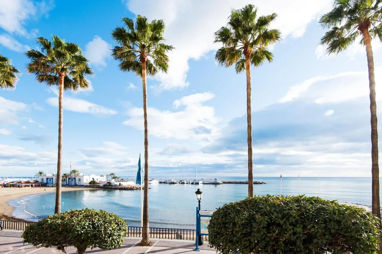 Beach Front Apartment-1St Line Marbella