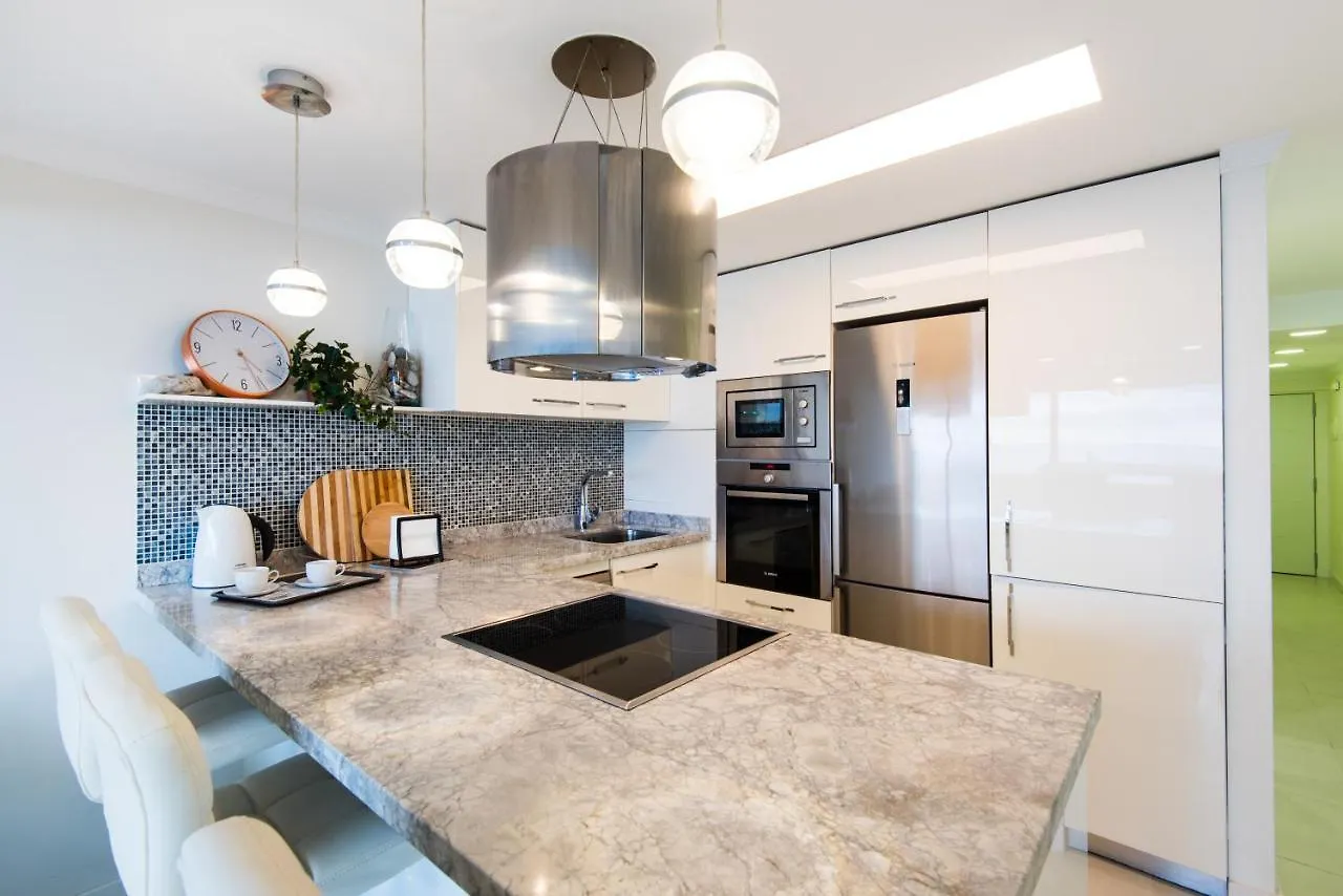 Beach Front Apartment-1St Line Marbella 0*,